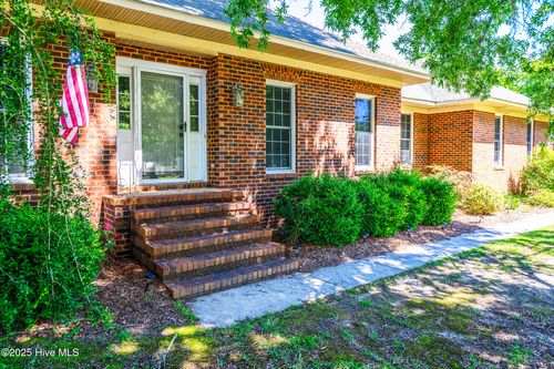 900 Leeward Dr, Trent Woods, NC, 28562-8328 | Card Image
