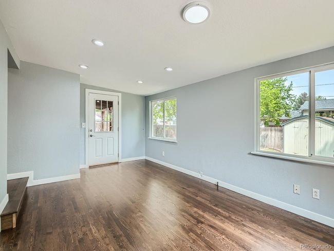 22 Family Room.jpg | Image 11