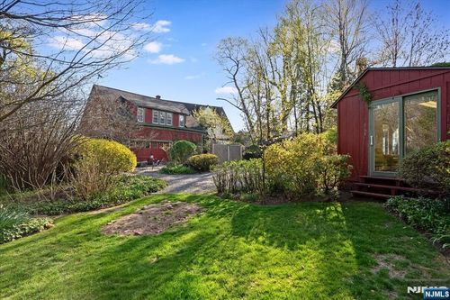 74 Porter Pl, Montclair, NJ, 07042-2036 | Card Image