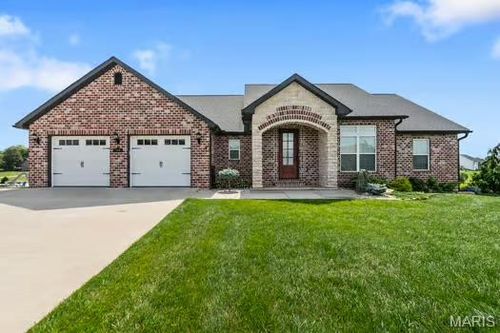 800 Lakeview Xing, Cape Girardeau, MO, 63701-8397 | Card Image