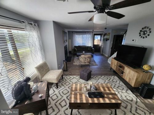 18103 Copps Hill Pl, GAITHERSBURG, MD, 20886-0469 | Card Image