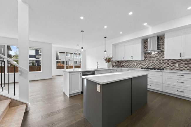 313 Magnolia Place Se, Home with 5 bedrooms, 2 bathrooms and 5 parking in Calgary AB | Image 11