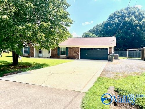 211 S Elton Cir, Meridianville, AL, 35759-1910 | Card Image