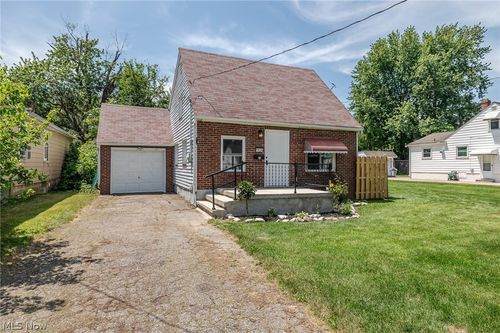 1926 Nichols Avenue, Lorain, OH, 44053 | Card Image