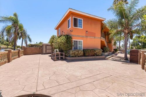 3935 41 Madison Ave, San Diego, CA, 92116 | Card Image