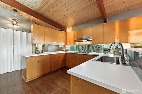 78 Point Fosdick Dr Nw, Gig Harbor, WA, 98335-7866 | Card Image