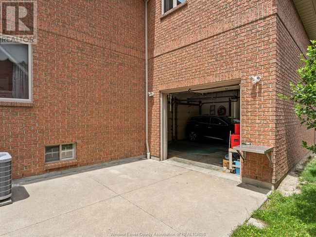 315 Majestic Dr, House other with 4 bedrooms, 4 bathrooms and null parking in Tecumseh ON | Image 37