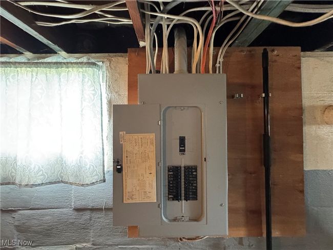 Utilities with electric panel | Image 35