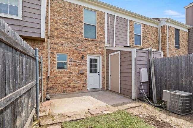 APT-6 - 717 Lee St, Condo with 2 bedrooms, 2 bathrooms and null parking in Mesquite TX | Image 14