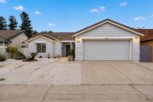8889 Harvest Hill Way, Elk Grove, CA, 95624 | Card Image
