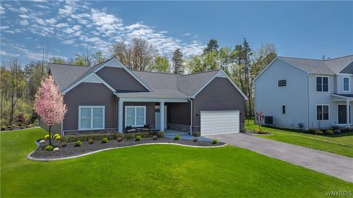 5617 Cannon Dr, Clarence Ctr, NY, 14032-9008 | Card Image