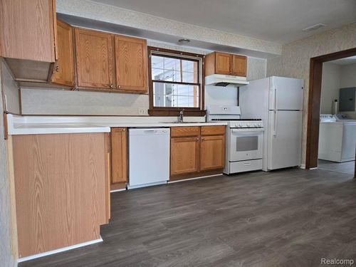 6927 Janet St, Taylor, MI, 48180-1590 | Card Image