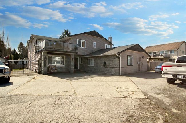 14340 Hyland Road, House other with 8 bedrooms, 5 bathrooms and 10 parking in Surrey BC | Image 1