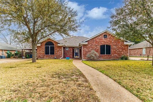 806 Crested Butte Drive, Hewitt, TX, 76643 | Card Image