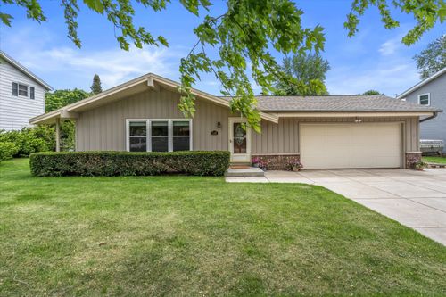 1139 Dogwood Ln, WAUKESHA, WI, 53189-7232 | Card Image