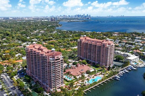 apt-5e-60 Edgewater Dr, Coral Gables, FL, 33133-6985 | Card Image