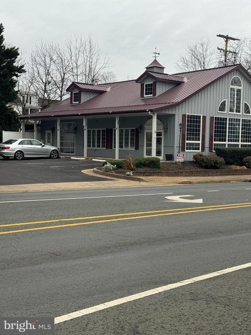 211 W Evans St, CULPEPER, VA, 22701-2603 | Card Image