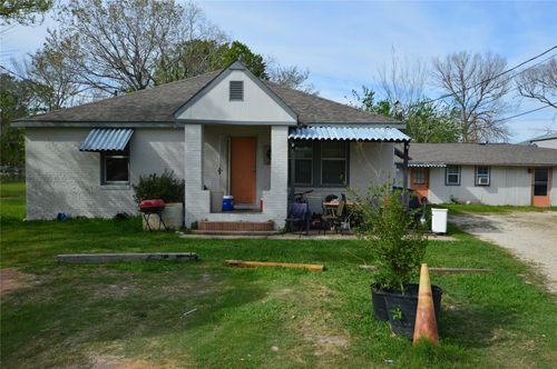 135 W 5th St, Kemah, TX, 77565-2621 | Card Image