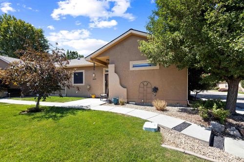 1849 E Horse Creek Ct, Meridian, ID, 83642-9033 | Card Image