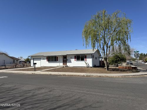 831 Sunset Dr, Fallon, NV, 89406-3666 | Card Image