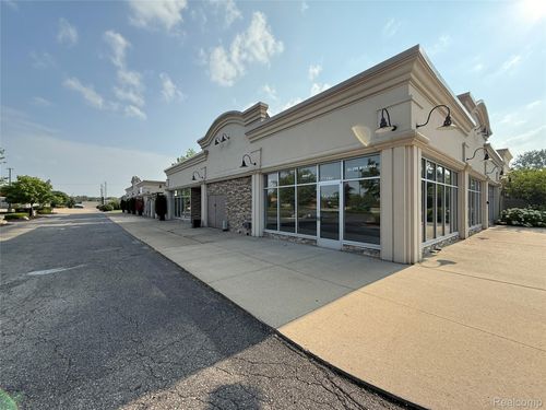 a-1537 E Pierson Rd, Flushing, MI, 48433-1816 | Card Image