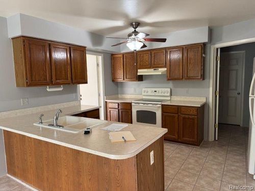 20433 Birch Meadow Dr, Clinton Township, MI, 48036-3818 | Card Image