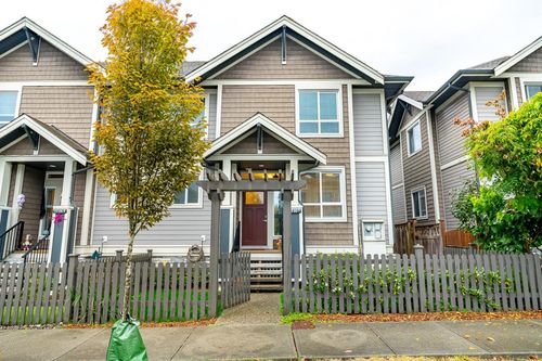 11167 240 St, Maple Ridge, BC, V2W0H7 | Card Image