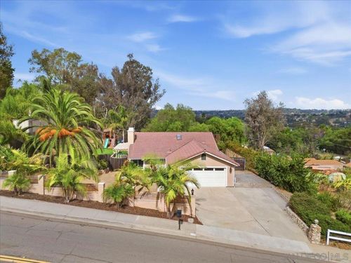 427 Ponte Ave, San Marcos, CA, 92078-2333 | Card Image