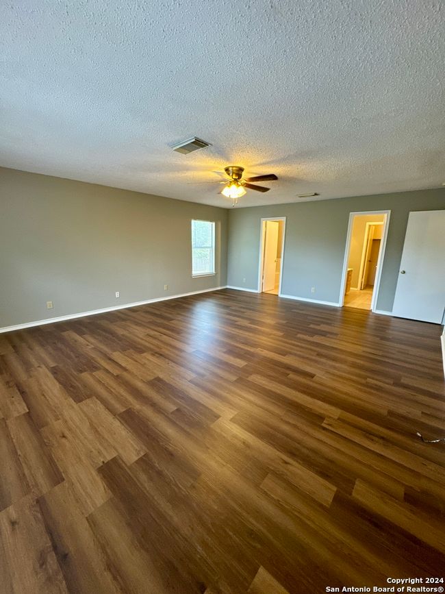 216 Newrock Crk, House other with 3 bedrooms, 3 bathrooms and null parking in Schertz TX | Image 20