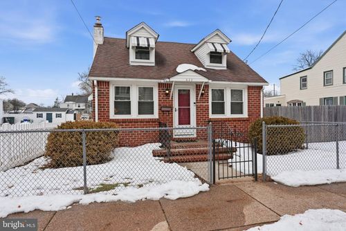 622 Corson St, BRISTOL, PA, 19007-3832 | Card Image