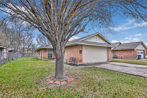 505 N 11th Street, La Porte, TX, 77571 | Card Image