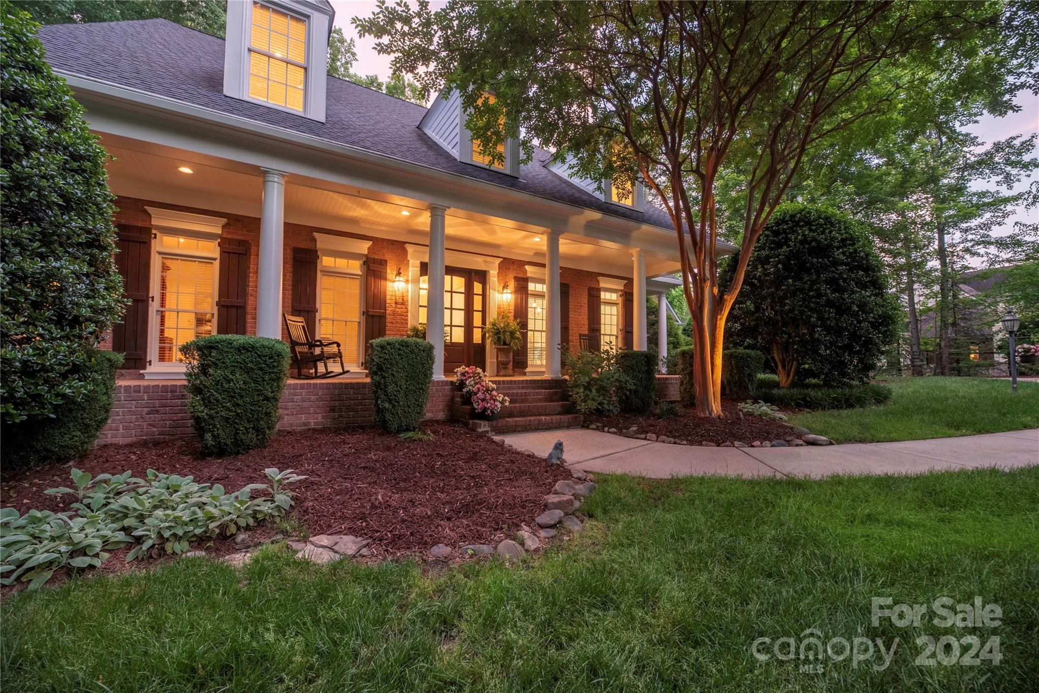 Ardrey Cir, Davidson, NC 28036
