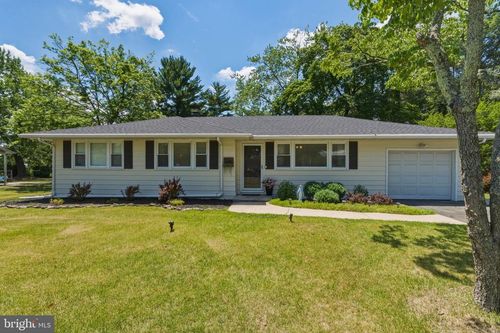 2493 Barry Dr, Vineland, NJ, 08361-6730 | Card Image