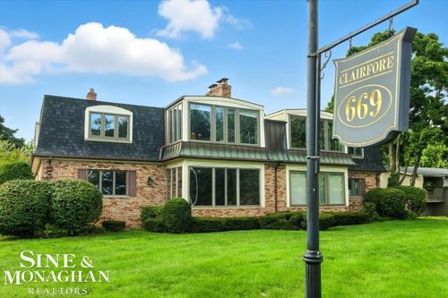 669 N Riverside Ave, Saint Clair, MI, 48079-5480 | Card Image