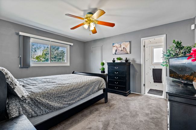PRIMARY BEDROOM W/ FULL BATHROOM | Image 17