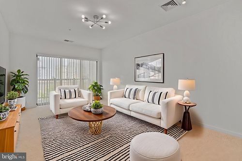 apt-519-8045 Newell St, SILVER SPRING, MD, 20910-4894 | Card Image