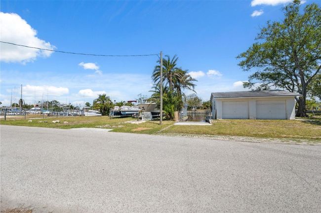 6521 Boatyard Dr, House other with 2 bedrooms, 1 bathrooms and null parking in HUDSON FL | Image 6