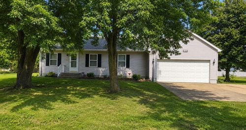 113 S Thompson St, Melvin, IL, 60952-4129 | Card Image