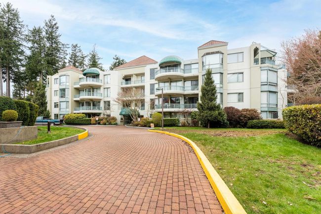 201 - 1745 Martin Drive, Condo with 2 bedrooms, 2 bathrooms and 1 parking in Surrey BC | Image 31