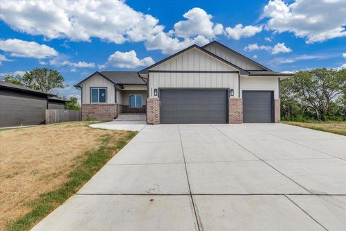 3311 S Linden Ct, Wichita, KS, 67210-3401 | Card Image