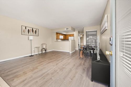 b107-11510 N May Ave, Oklahoma City, OK, 73120-5850 | Card Image