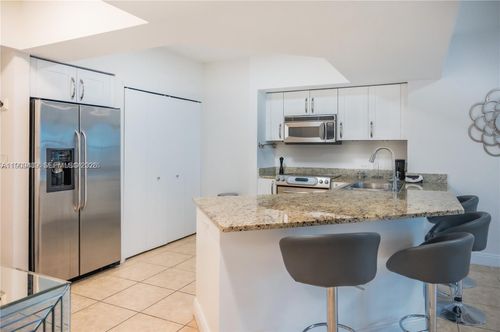 318-19900 E Country Club Dr, Aventura, FL, 33180-3329 | Card Image