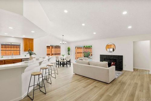 604 Sunset Ct, San Marcos, CA, 92069-5829 | Card Image