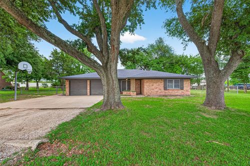9219 Kostelnik St, Needville, TX, 77461-7922 | Card Image