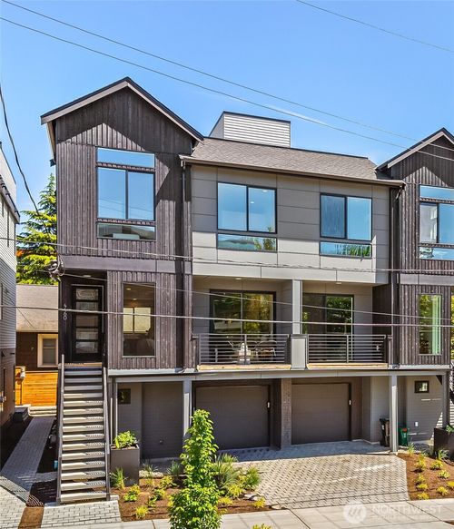 4460 Midvale Ave N, Seattle, WA, 98103-1300 | Card Image