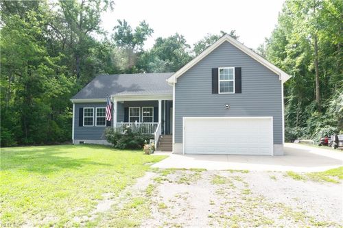 135 S Currituck Rd, Currituck, NC, 27929-9656 | Card Image