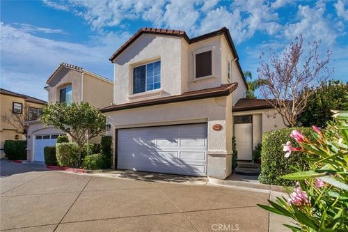 9-27839 Skycrest Cir, Valencia, CA, 91354-1409 | Card Image
