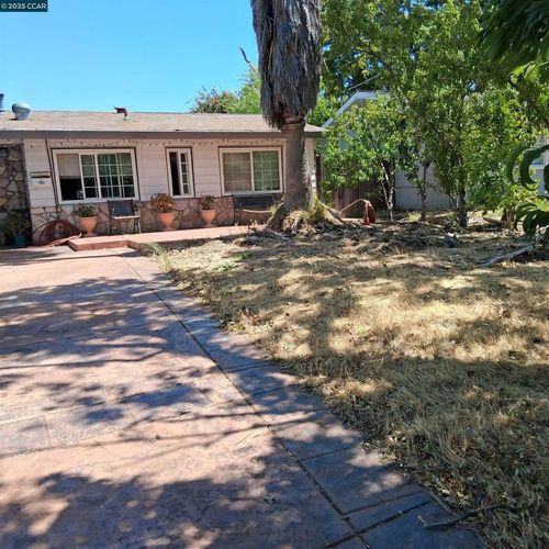 2164 Roskelley Dr, Concord, CA, 94519-2242 | Card Image