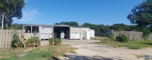 104 N Maple, Seadrift, TX, 77983-3726 | Card Image