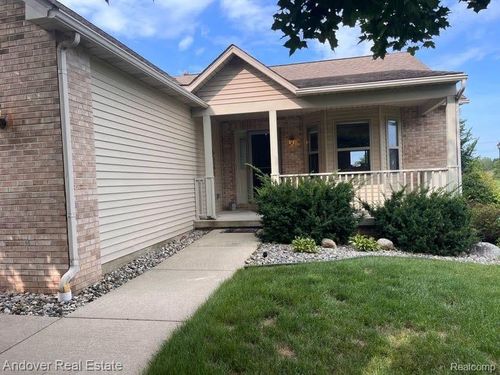 6294 Princess Ct, Flushing, MI, 48433-3522 | Card Image